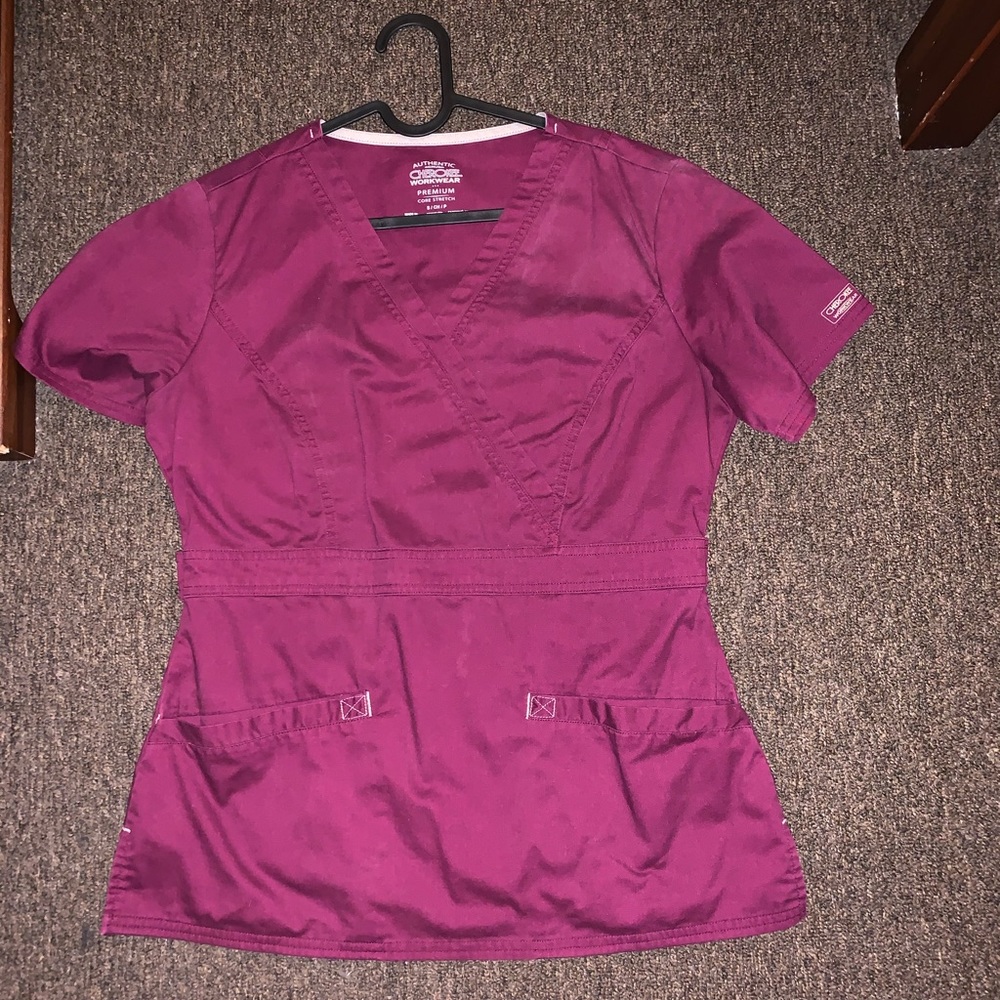 Maroon Scrub top!👩🏻‍⚕️